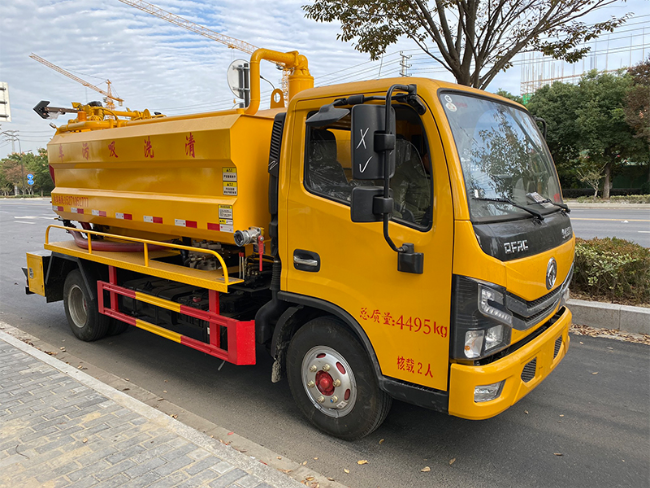 合川清洗吸污车